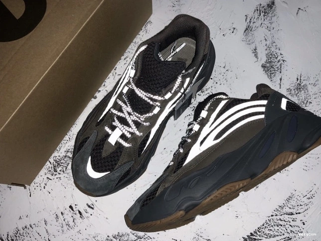 Boost v2 EG6860 Adidas Yeezy 700 Geode 1030